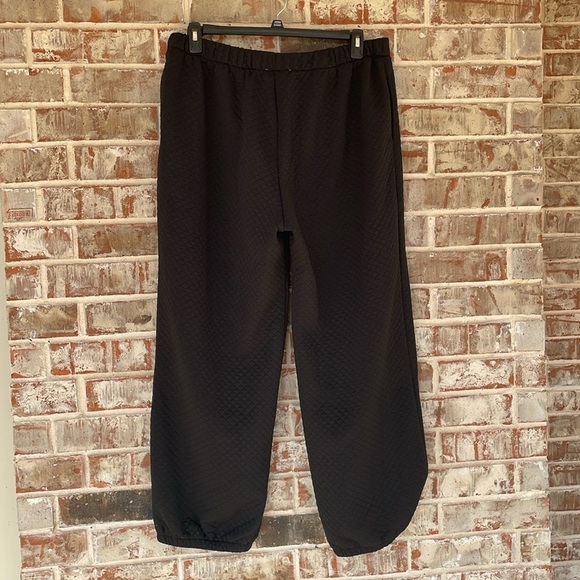 Lovely Melody Black Quilted Sweat Pants - Picture 3 of 6